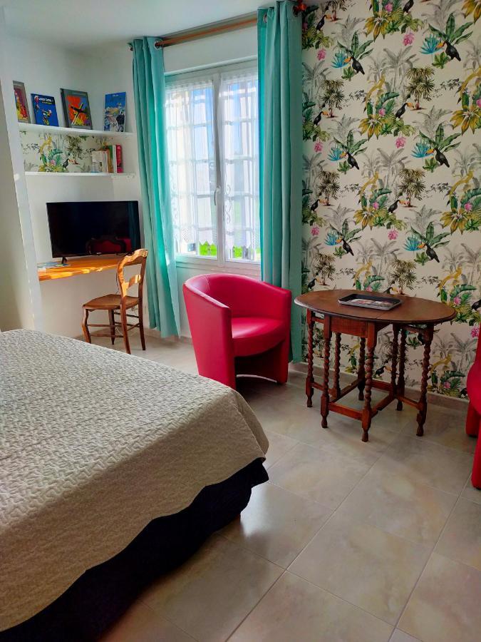 Petit Chatelet Bis Hirel Exterior photo