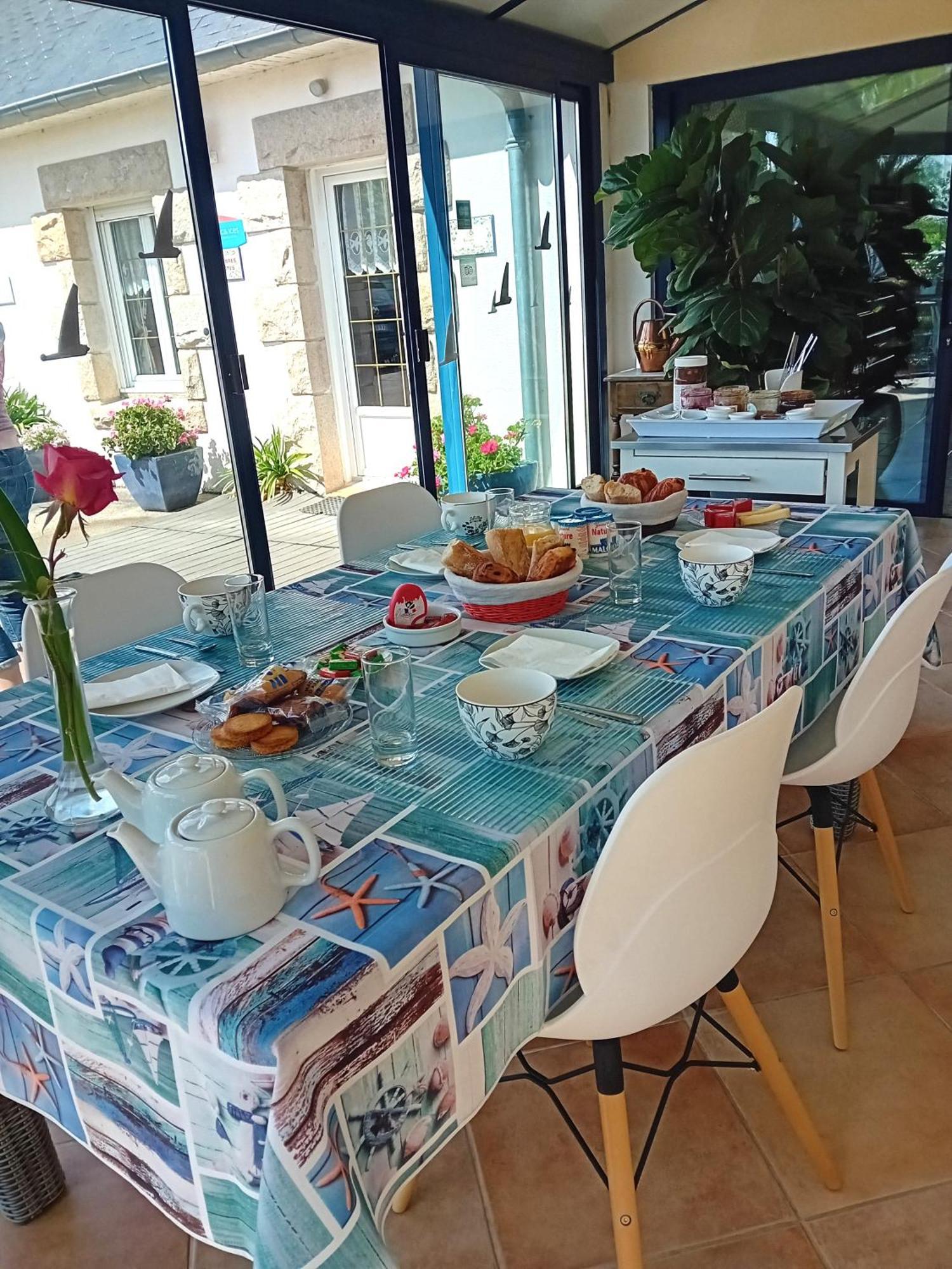 Petit Chatelet Bis Hirel Exterior photo